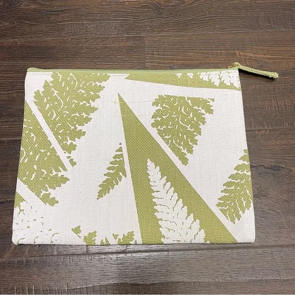 MANAOLA Kahone Set Palapalai Celadon Green Tote Bag & Pouch - Picture 6 of 7